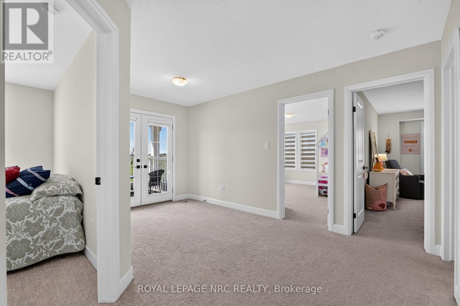 2 BEACHWALK CRESCENT - 20