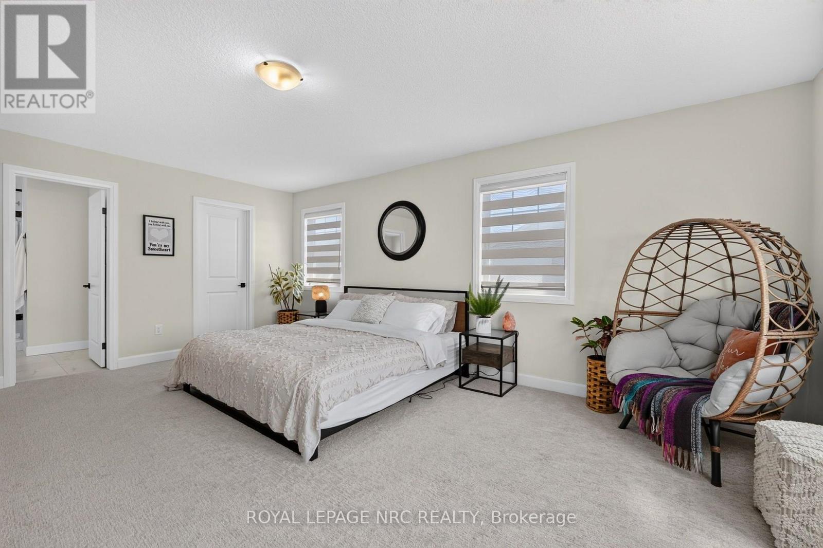 2 BEACHWALK CRESCENT - Image 22