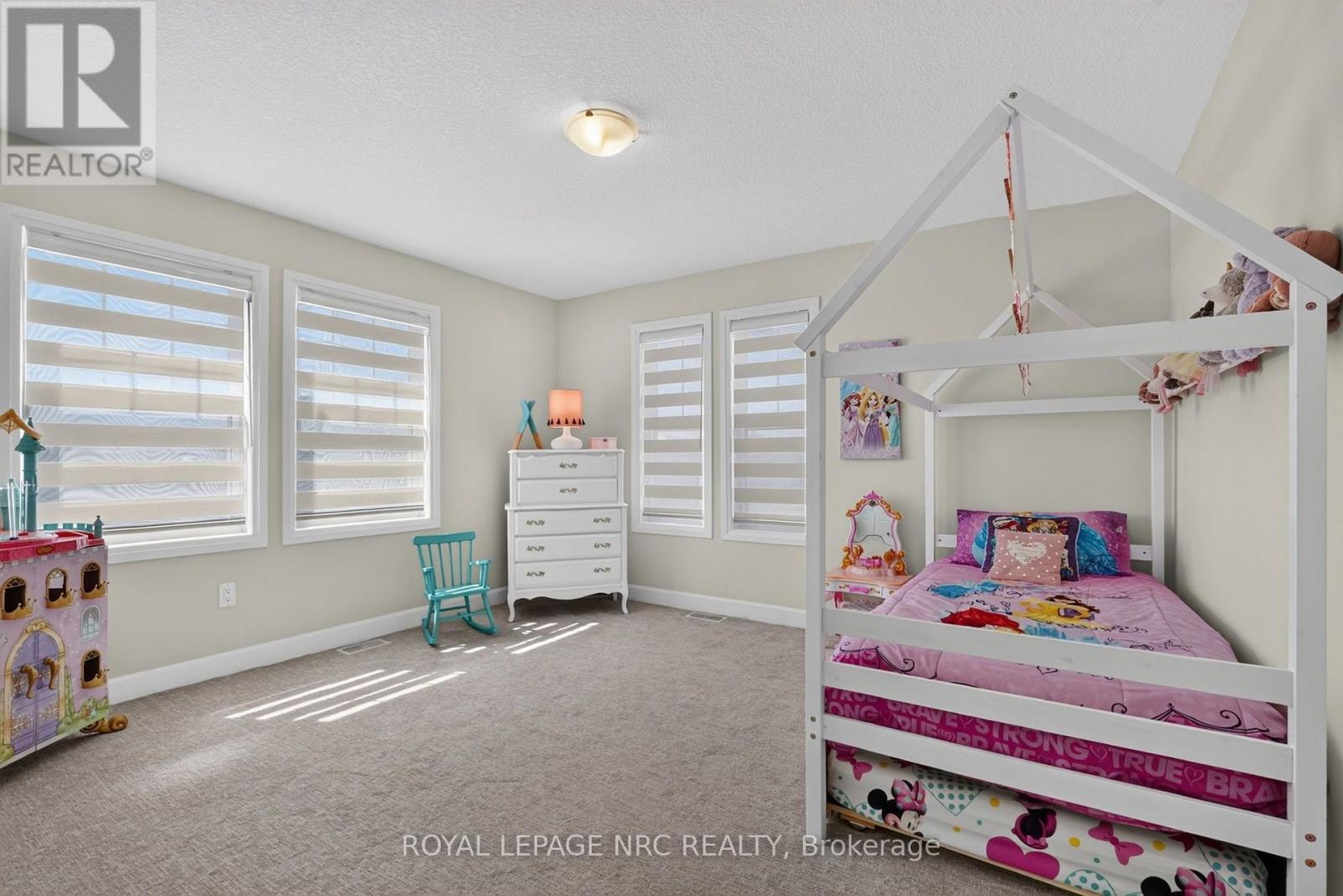 2 BEACHWALK CRESCENT - Image 31