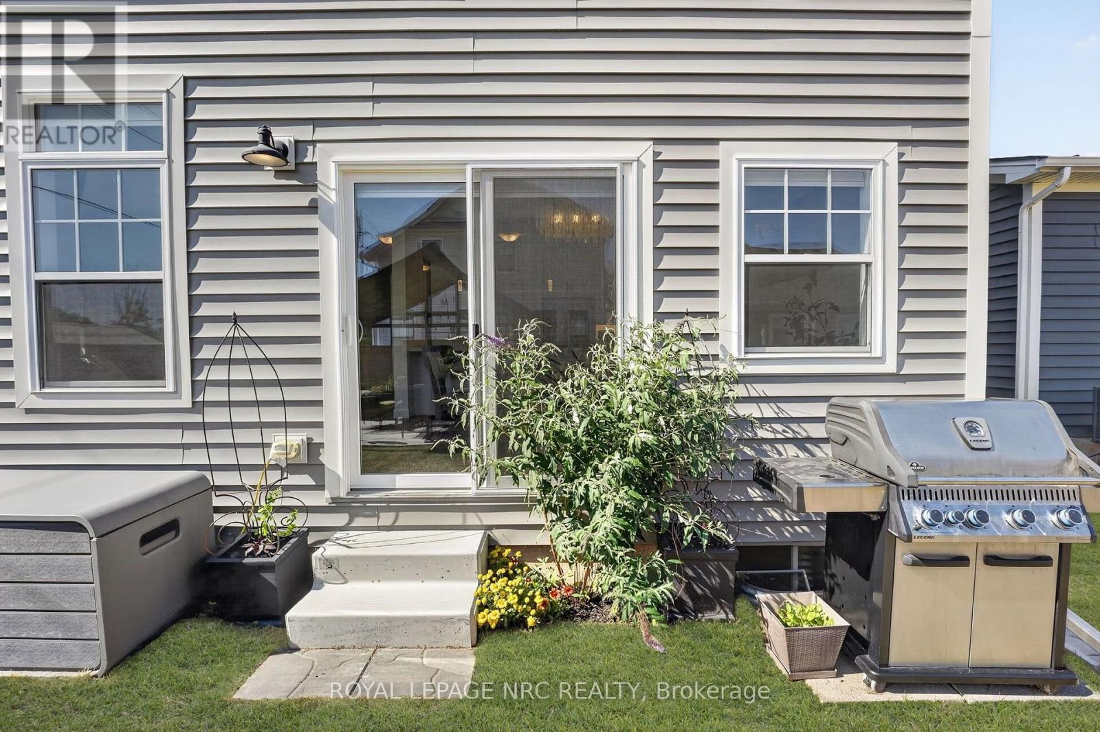2 BEACHWALK CRESCENT - Image 36