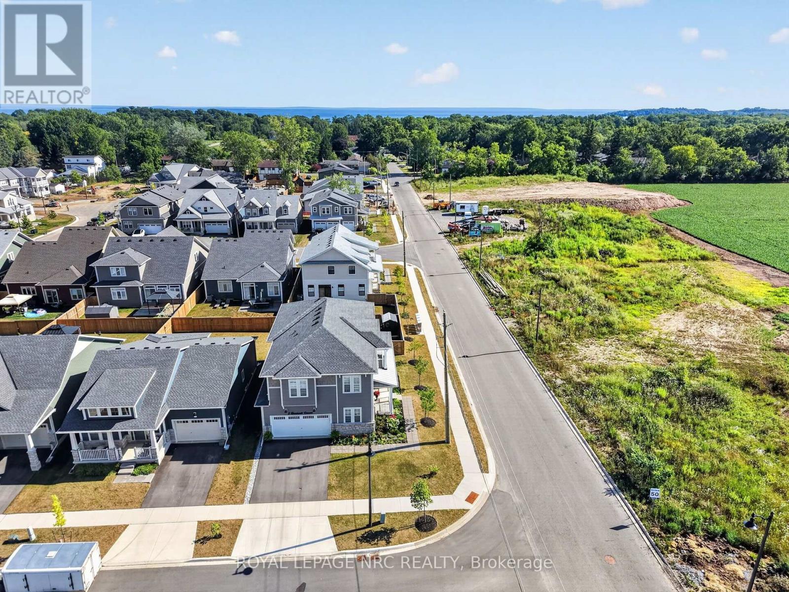 2 BEACHWALK CRESCENT - Image 42
