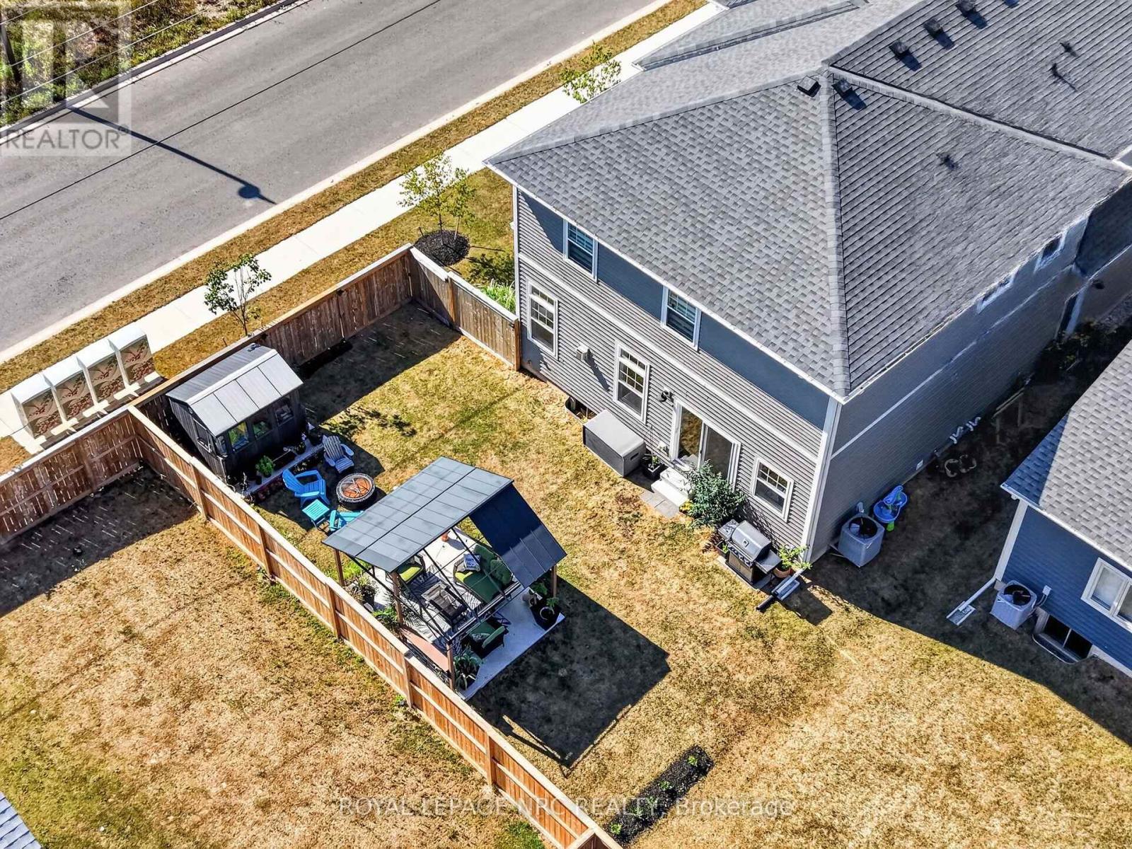 2 BEACHWALK CRESCENT - Image 47