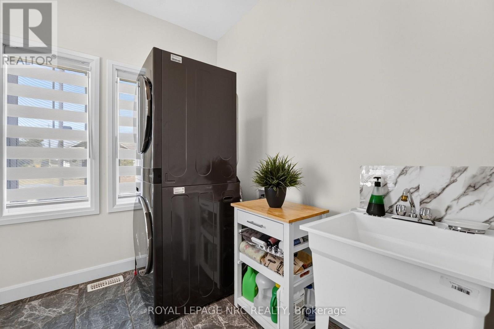 2 BEACHWALK CRESCENT - Image 7