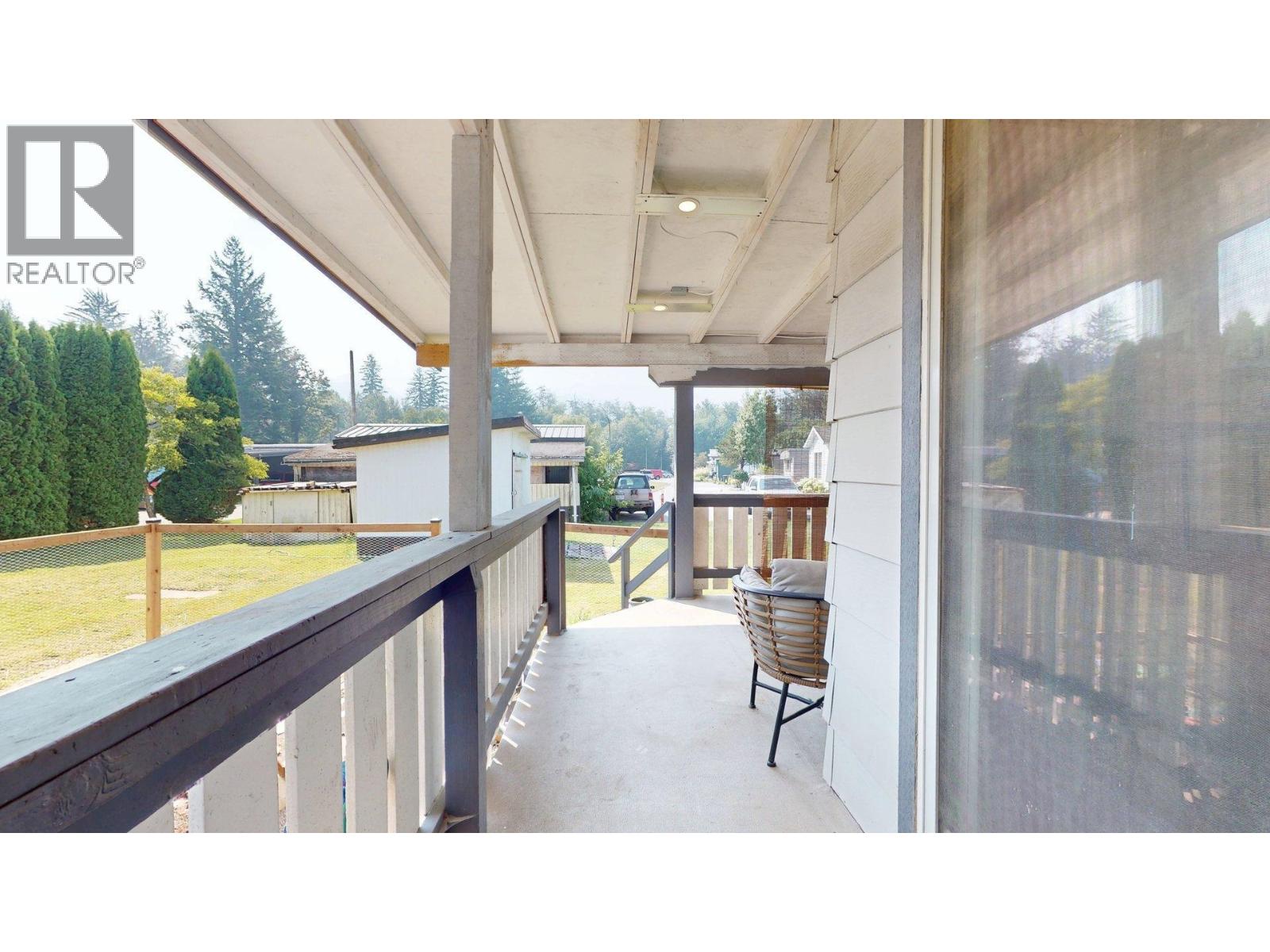 3 Bed, 1 Bath House for Sale in Squamish – 29 39768 GOVERNMENT ROAD, Squamish – MLS# R3153965 - Image 34