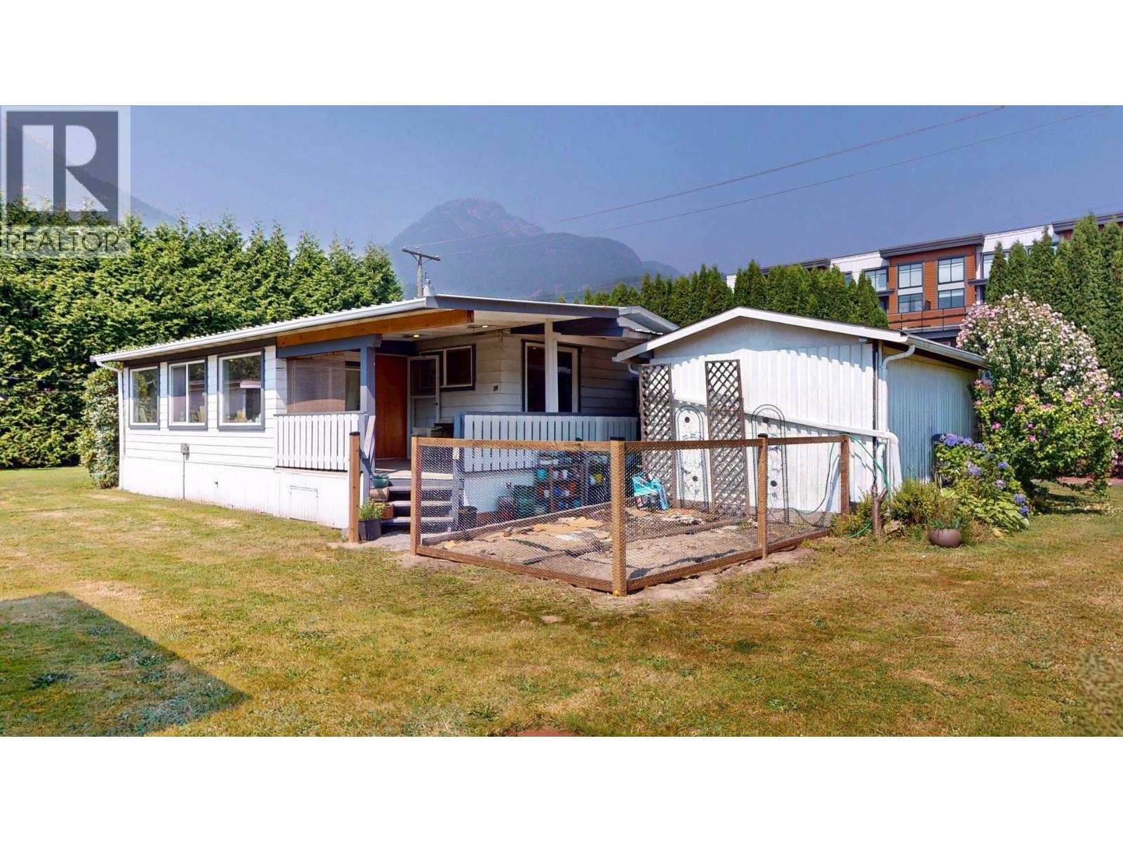 3 Bed, 1 Bath House for Sale in Squamish – 29 39768 GOVERNMENT ROAD, Squamish – MLS# R3153965 - Image 5