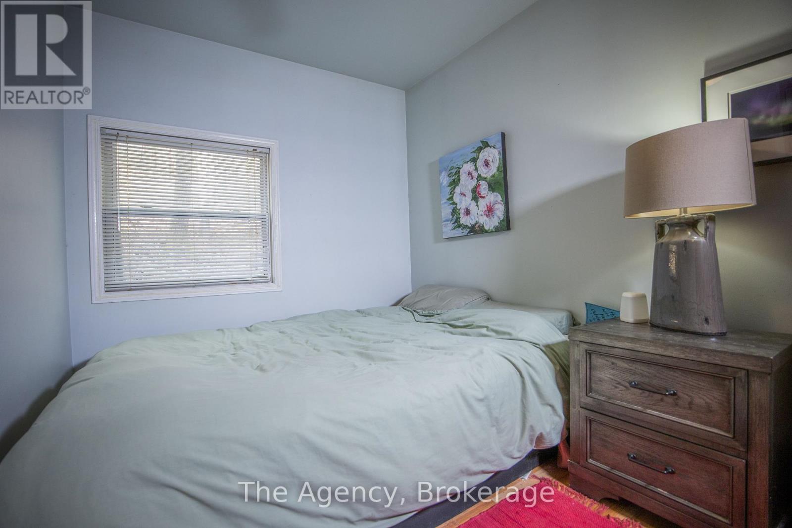 1094 SPRINGDALE PARK ROAD N - 21