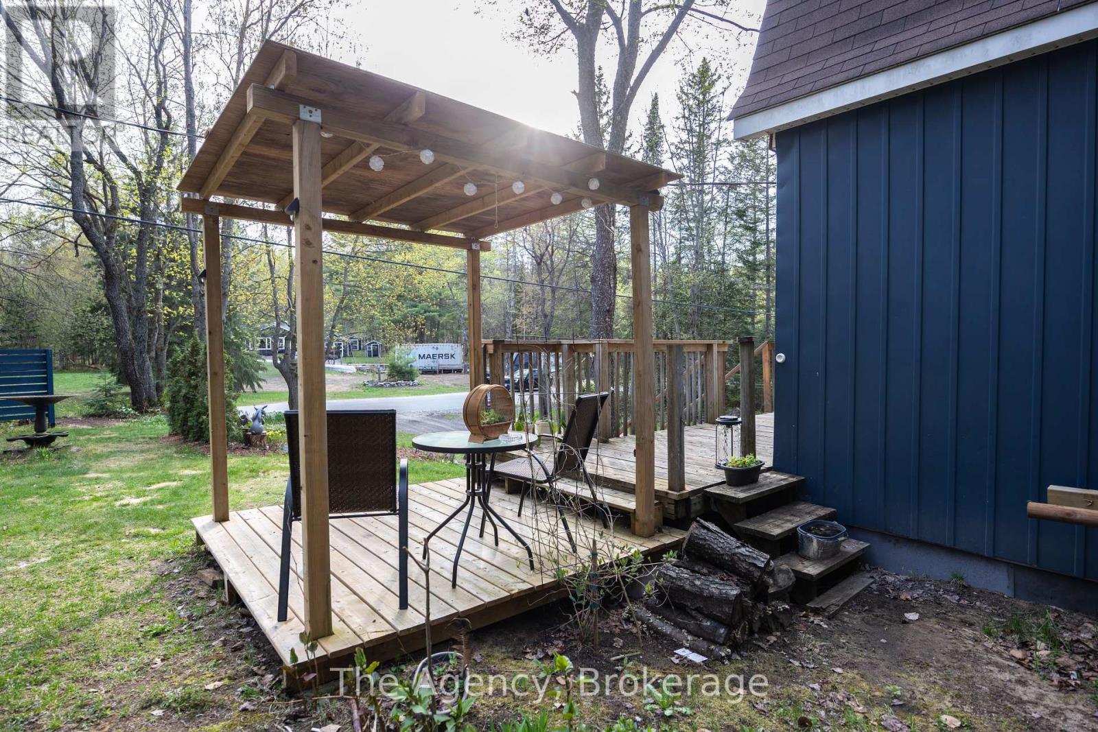 1094 SPRINGDALE PARK ROAD N - 32