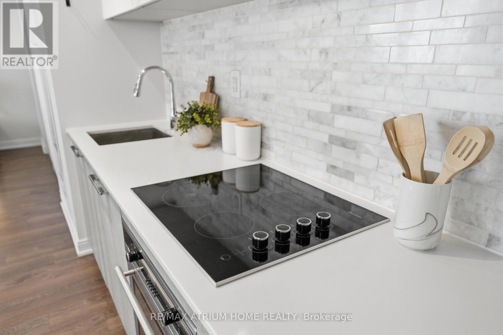 #4413 50 CHARLES STREET E - 15