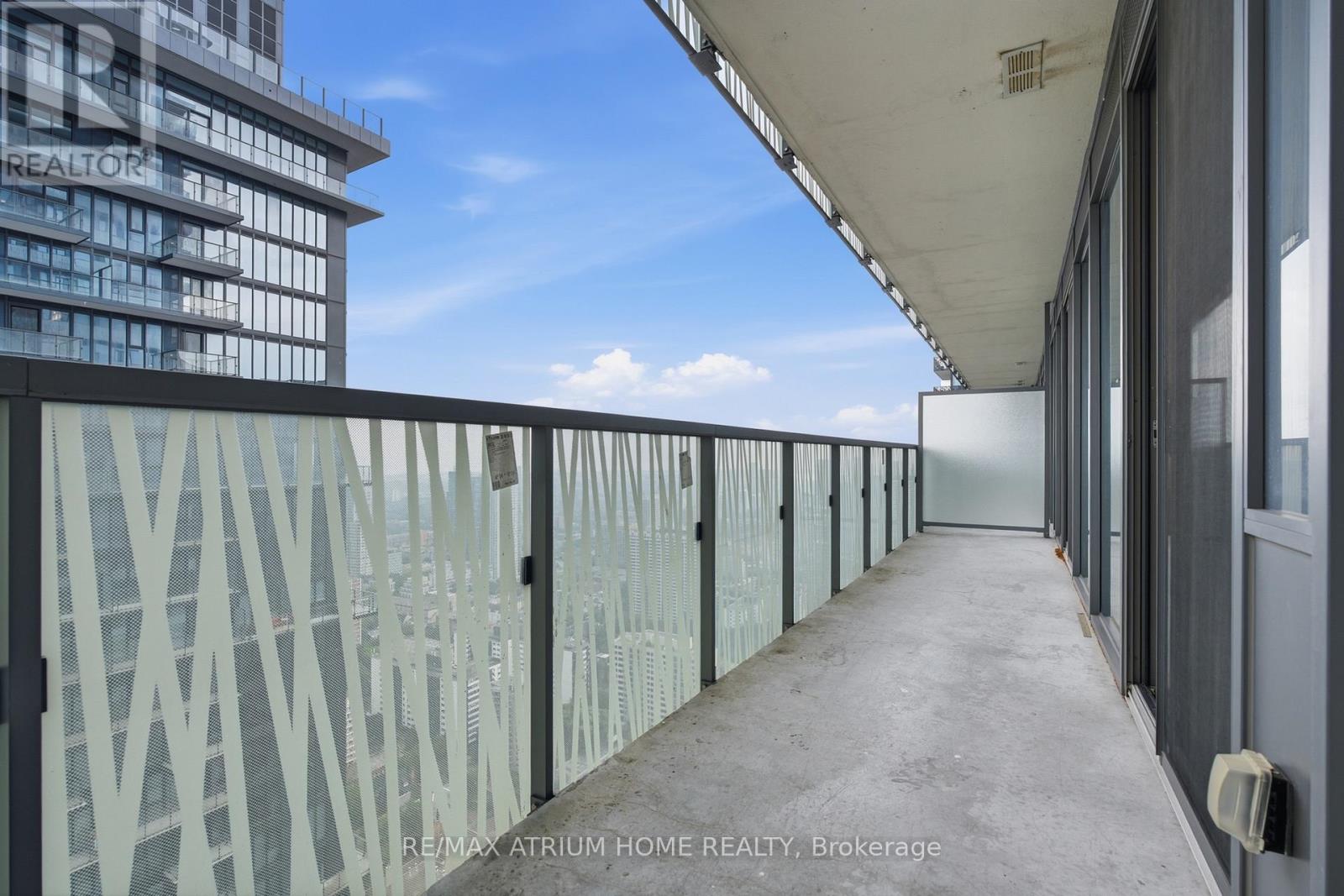 #4413 50 CHARLES STREET E - 23
