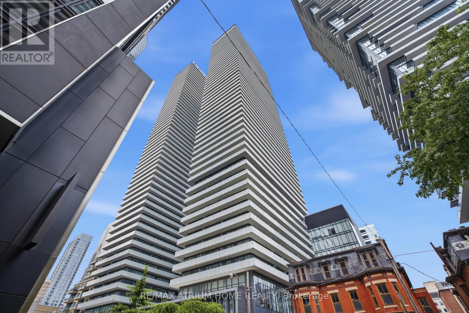 #4413 50 CHARLES STREET E - 3