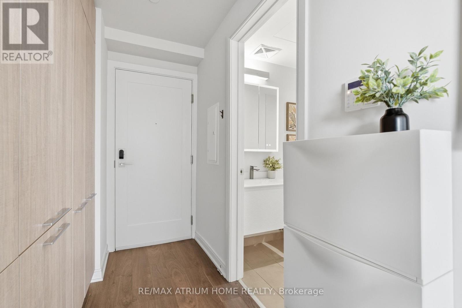 #4413 50 CHARLES STREET E - 8