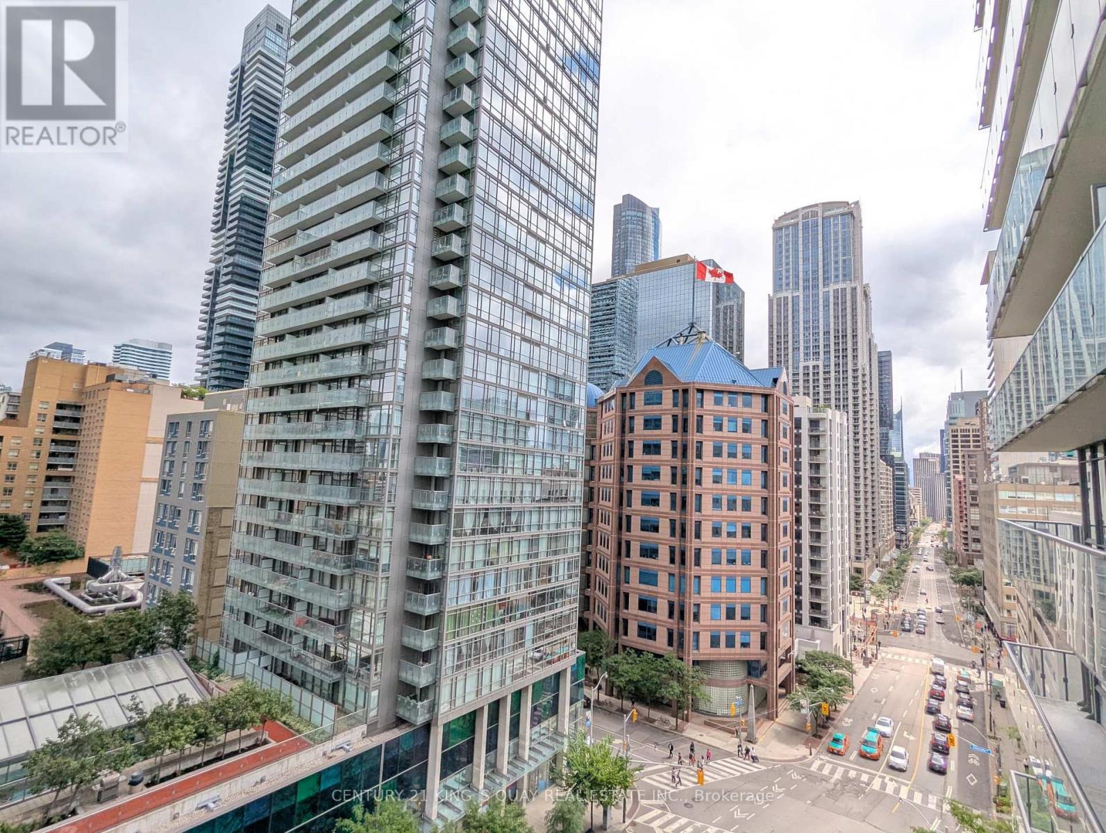 Photo of 832 Bay Street