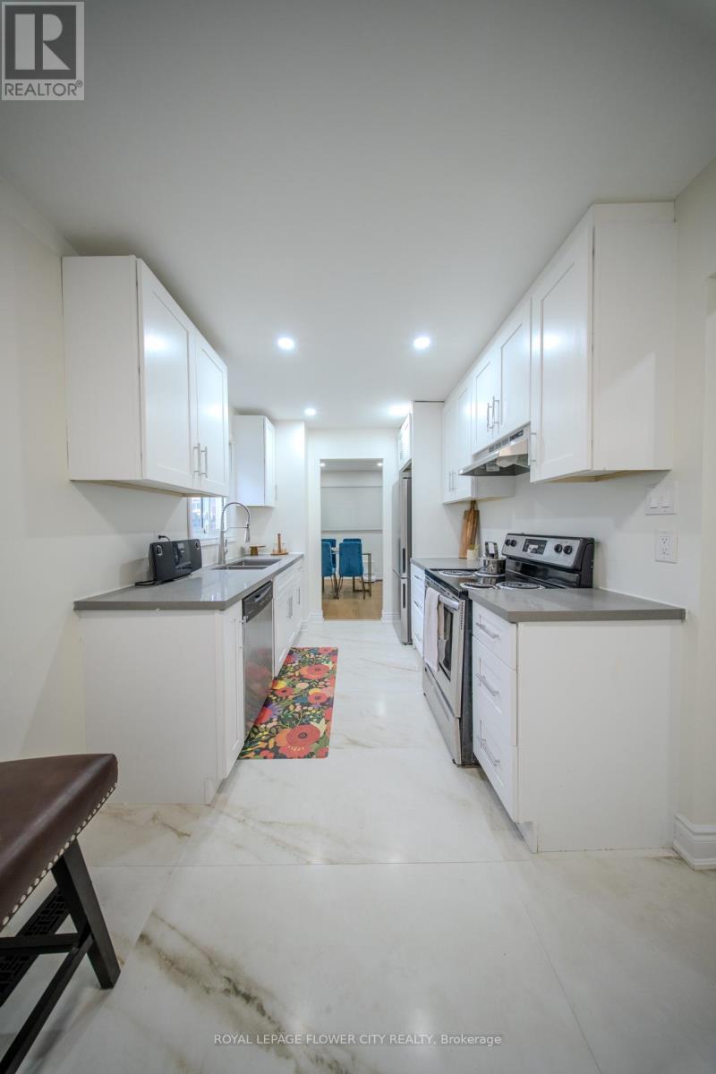 6 CRENSHAW CRESCENT - 9