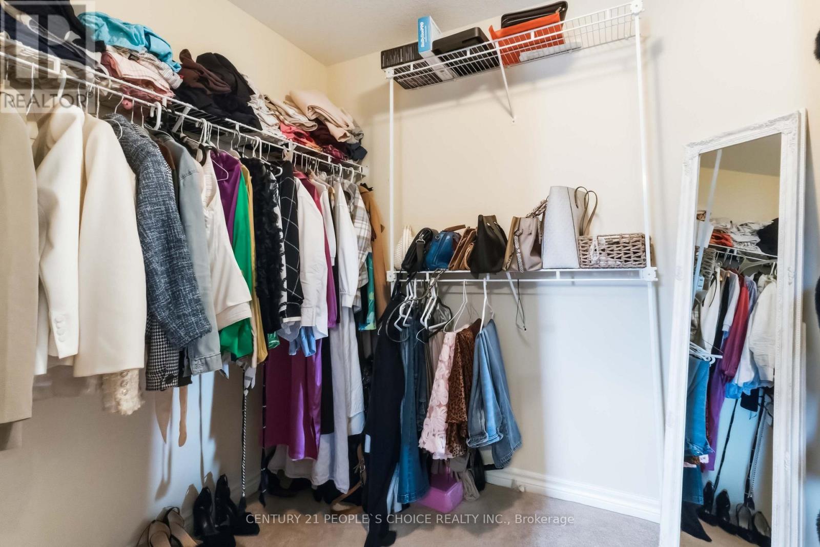 #15 400 SKYLINE AVENUE - Image 30