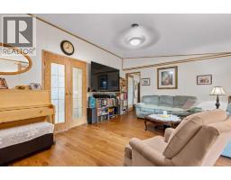 1, 3223 83 Street, Calgary, AB T3B5M7 Photo 15