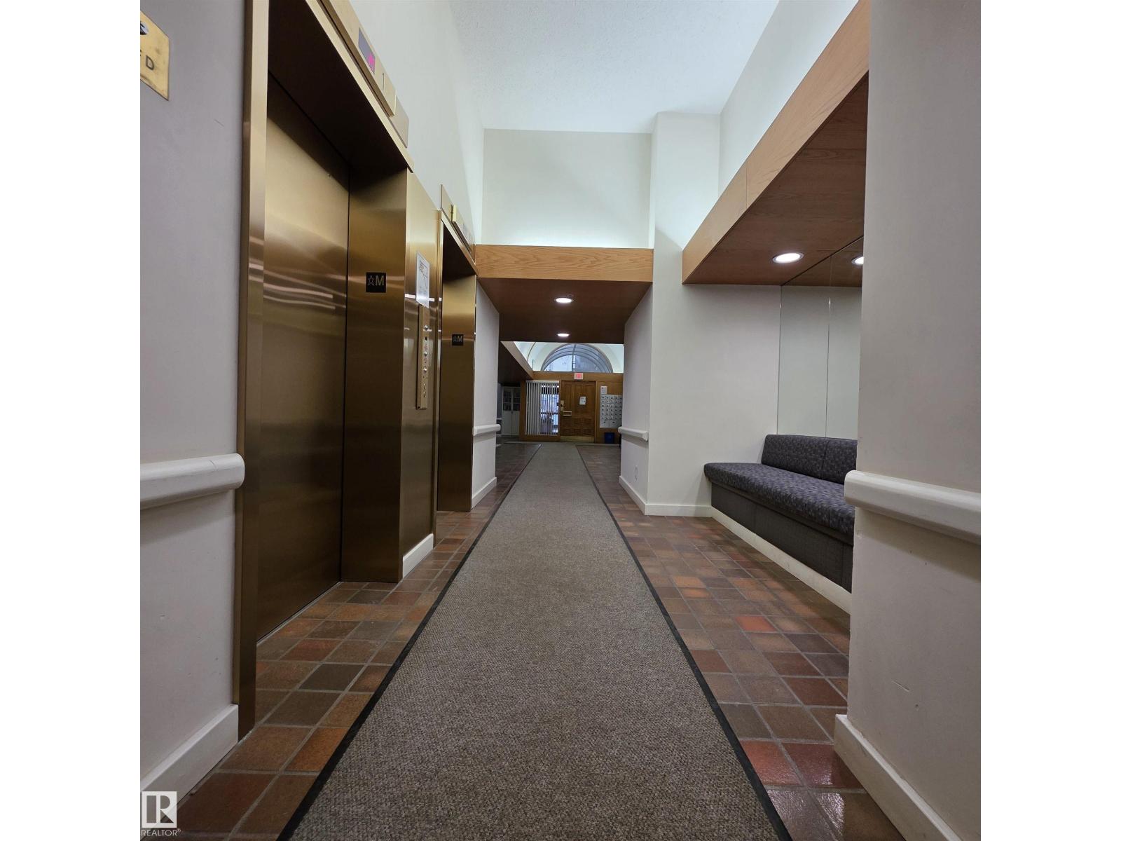 #2C 10050 118 ST NW - 10