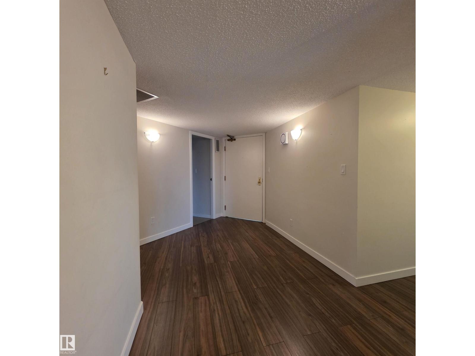 #2C 10050 118 ST NW - Image 12