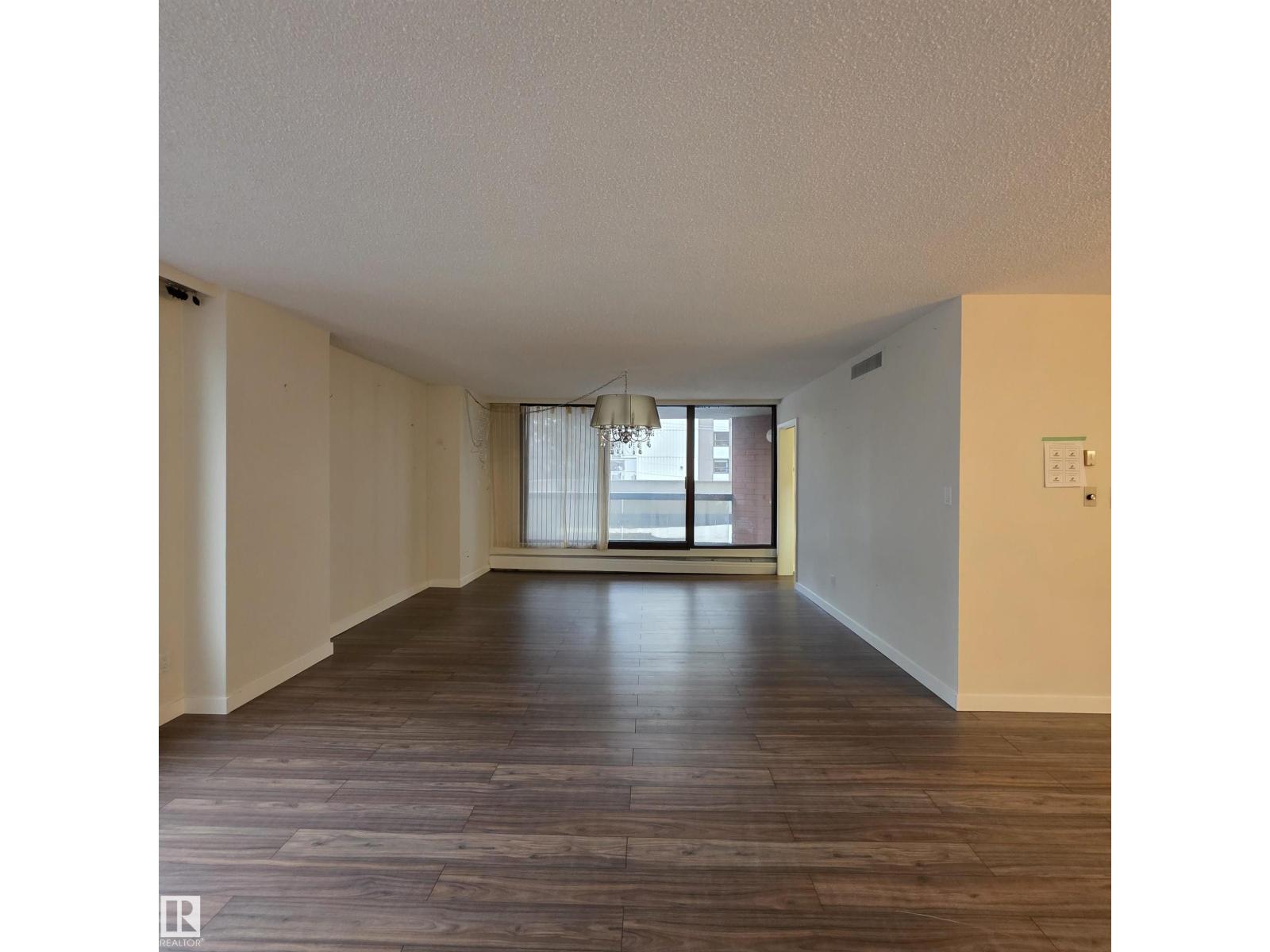 #2C 10050 118 ST NW - Image 19
