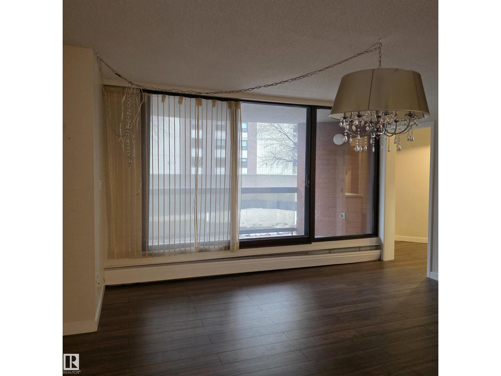 #2C 10050 118 ST NW - Image 23