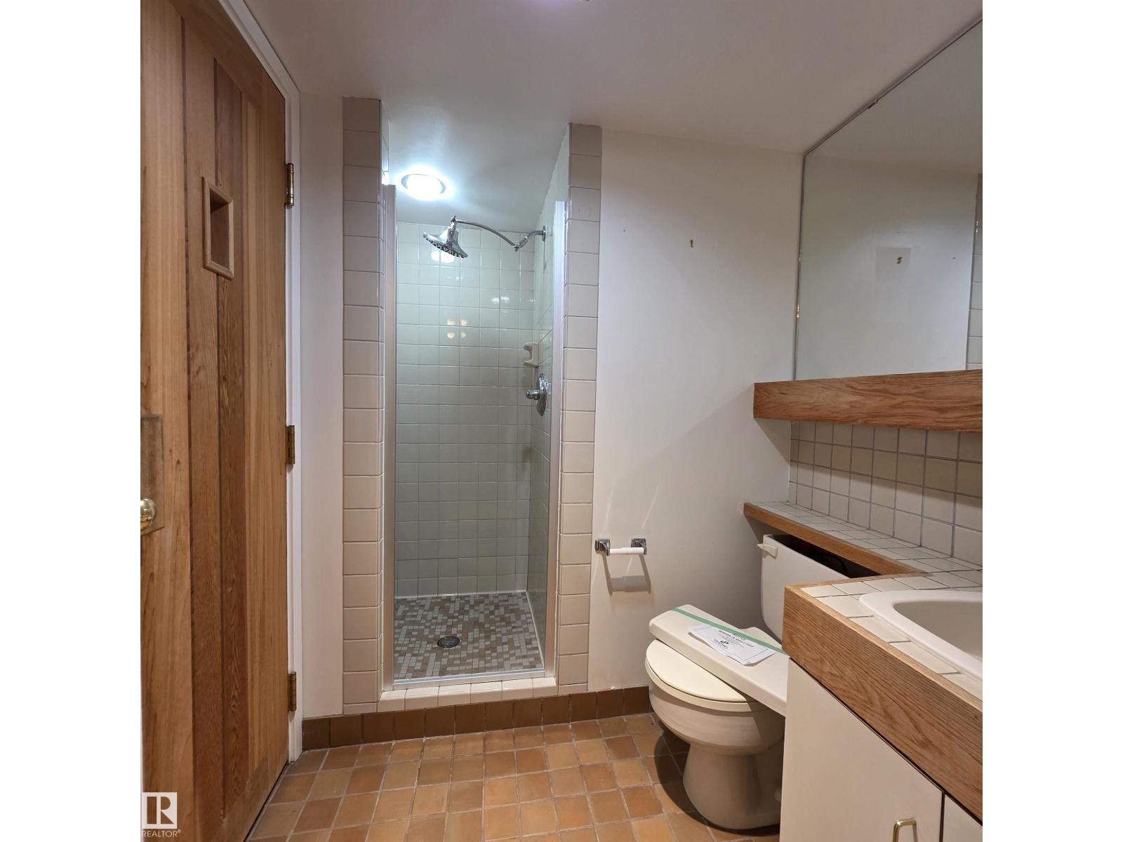#2C 10050 118 ST NW - 29