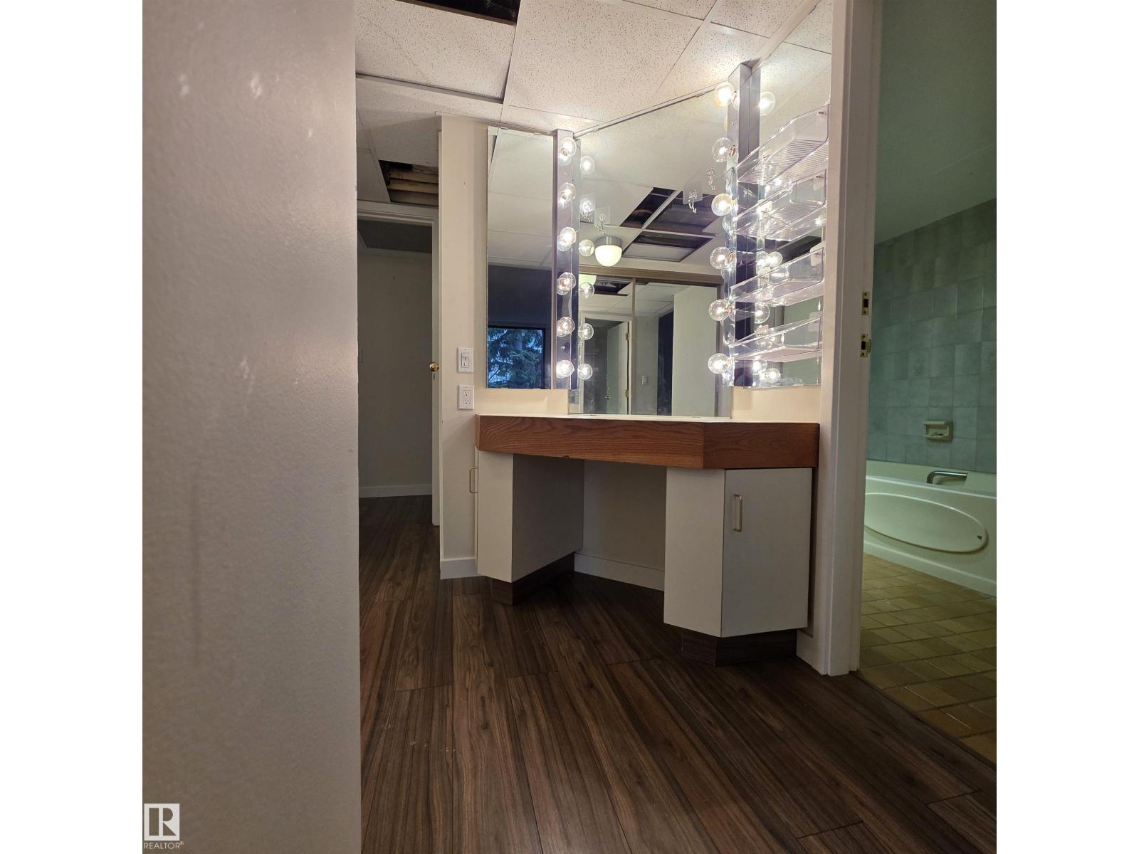 #2C 10050 118 ST NW - Image 34