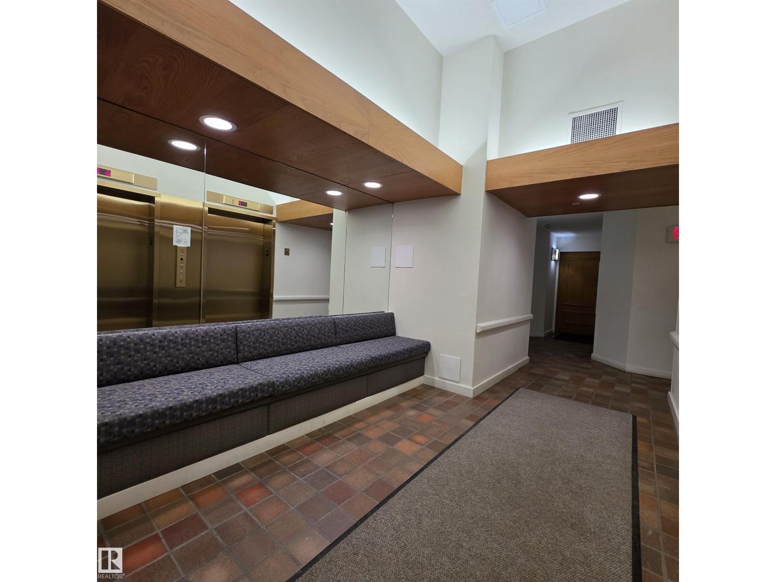 #2C 10050 118 ST NW - 9