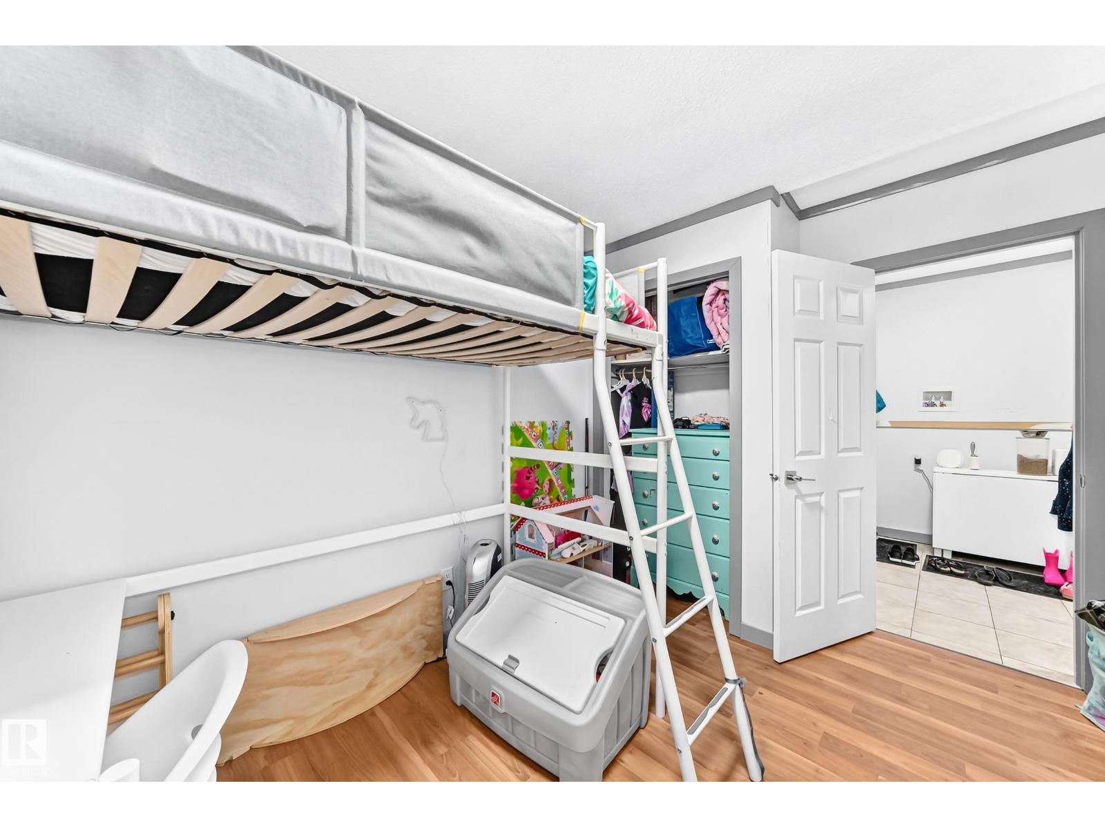 12253 94 ST NW - 23
