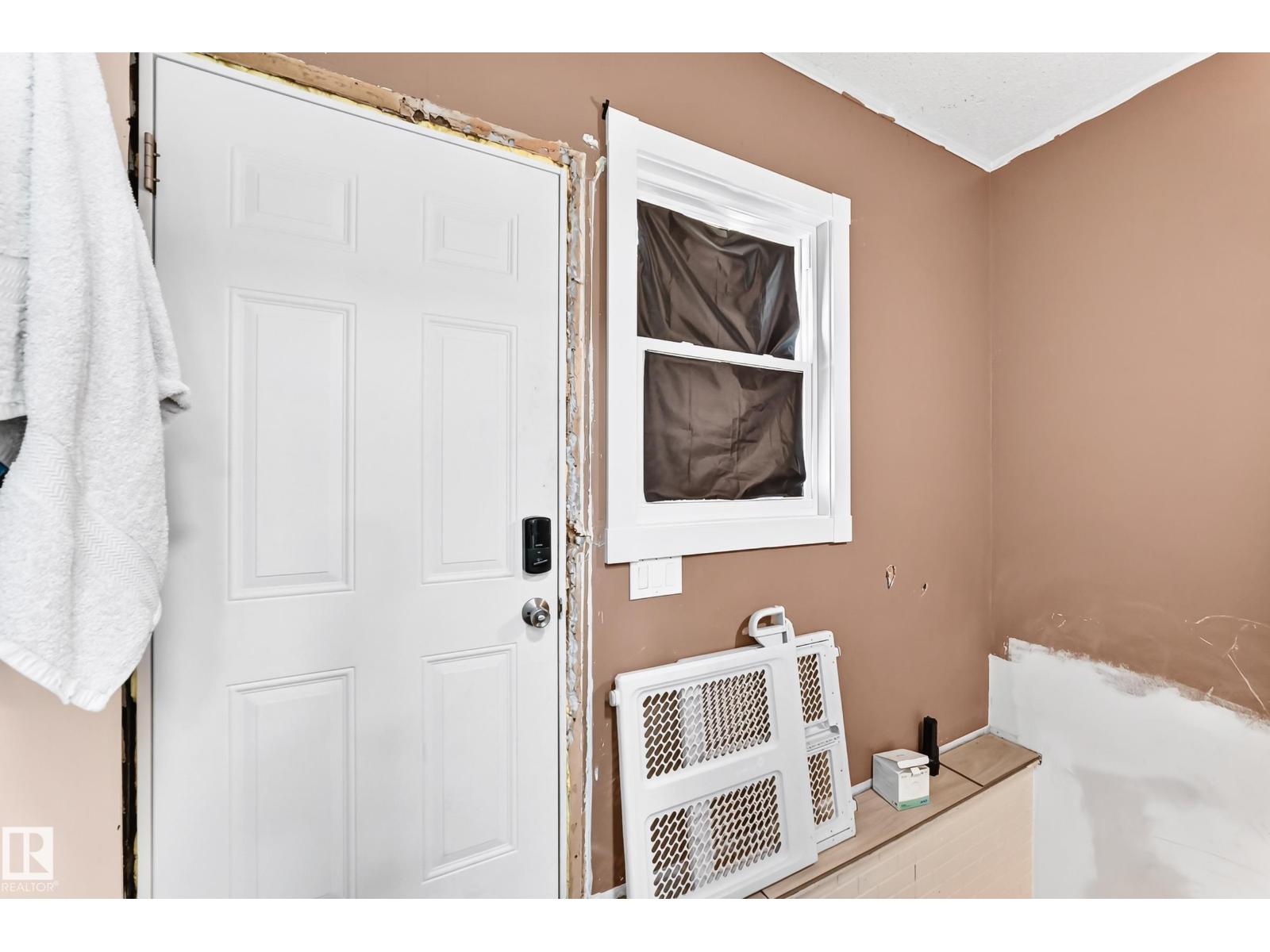 12253 94 ST NW - Image 29