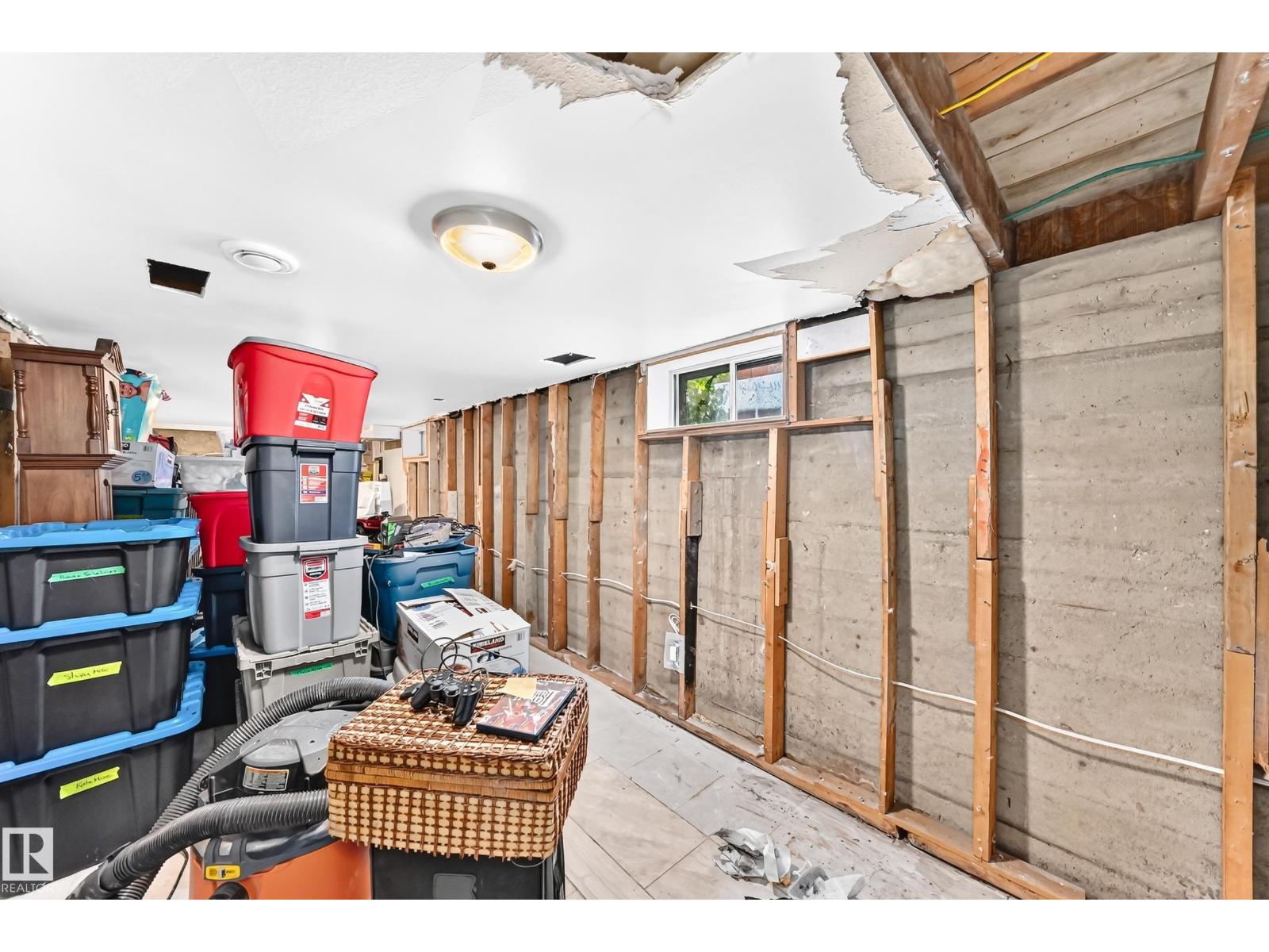 12253 94 ST NW - 40