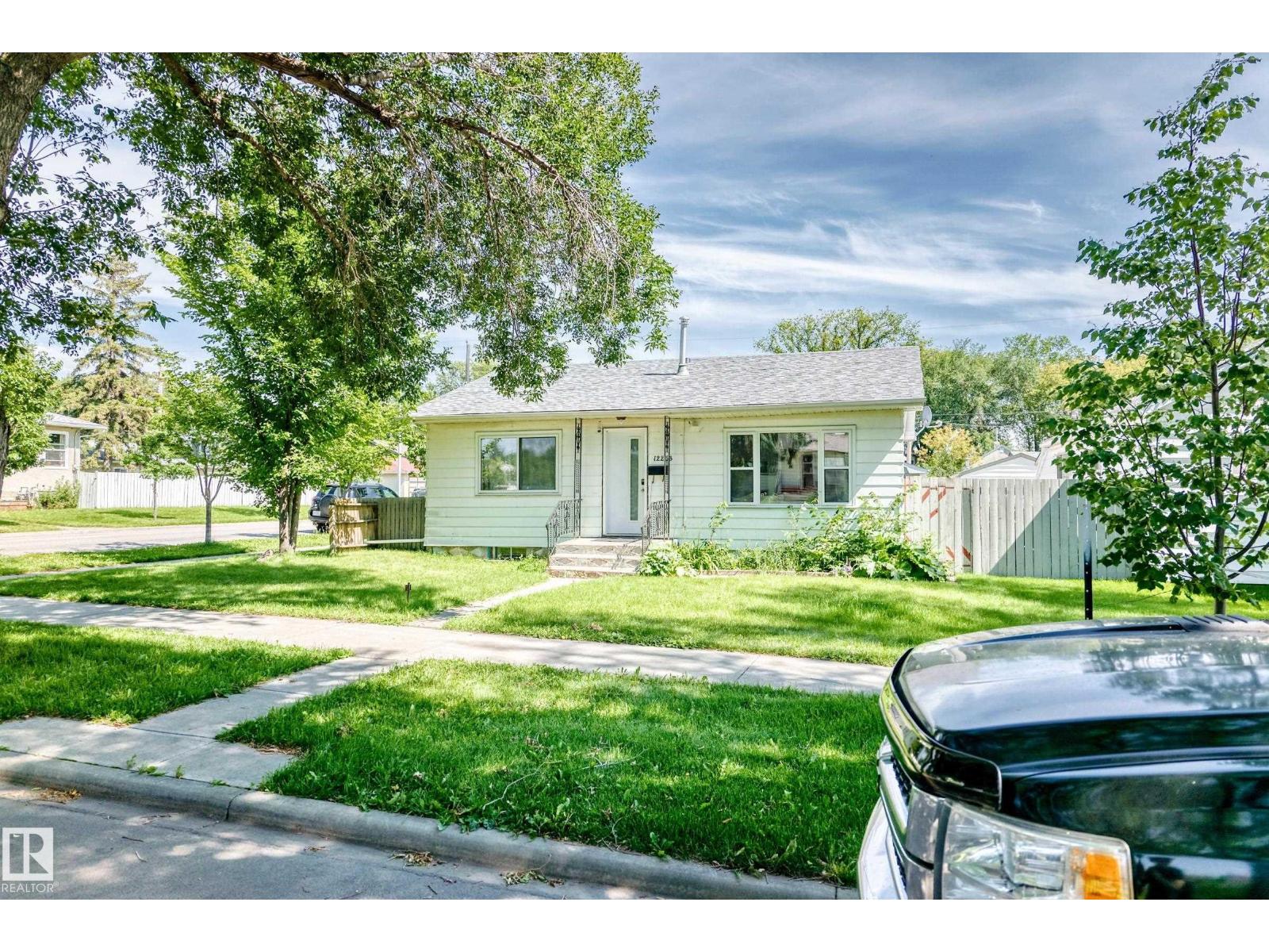 12253 94 ST NW - 57