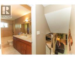 18 Kyle Street, Regina, SK S4R6R6 Photo 34