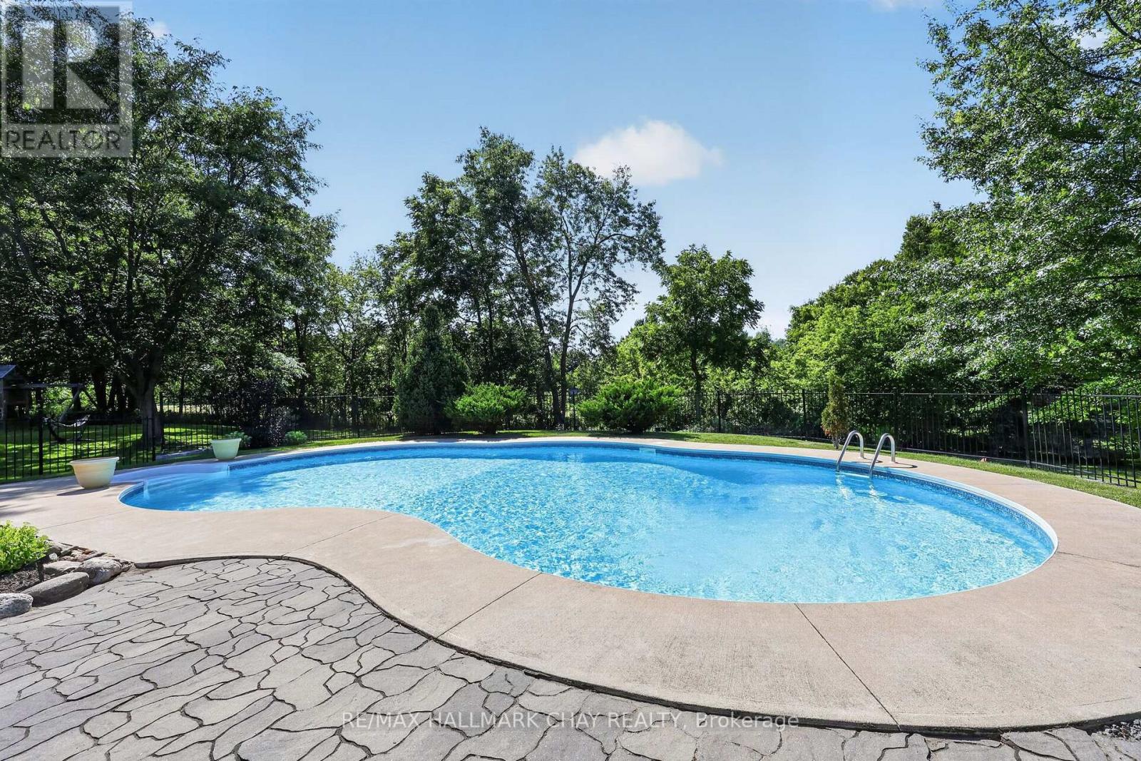 36 MULOCK DRIVE - Image 10