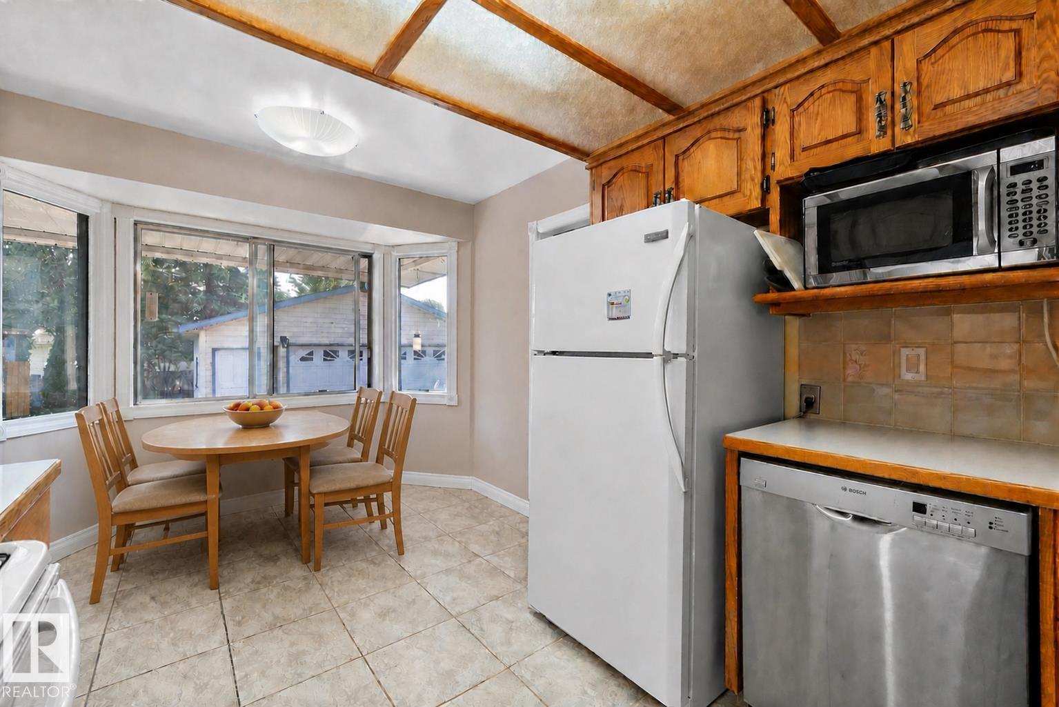 3511 73 ST NW - Image 8