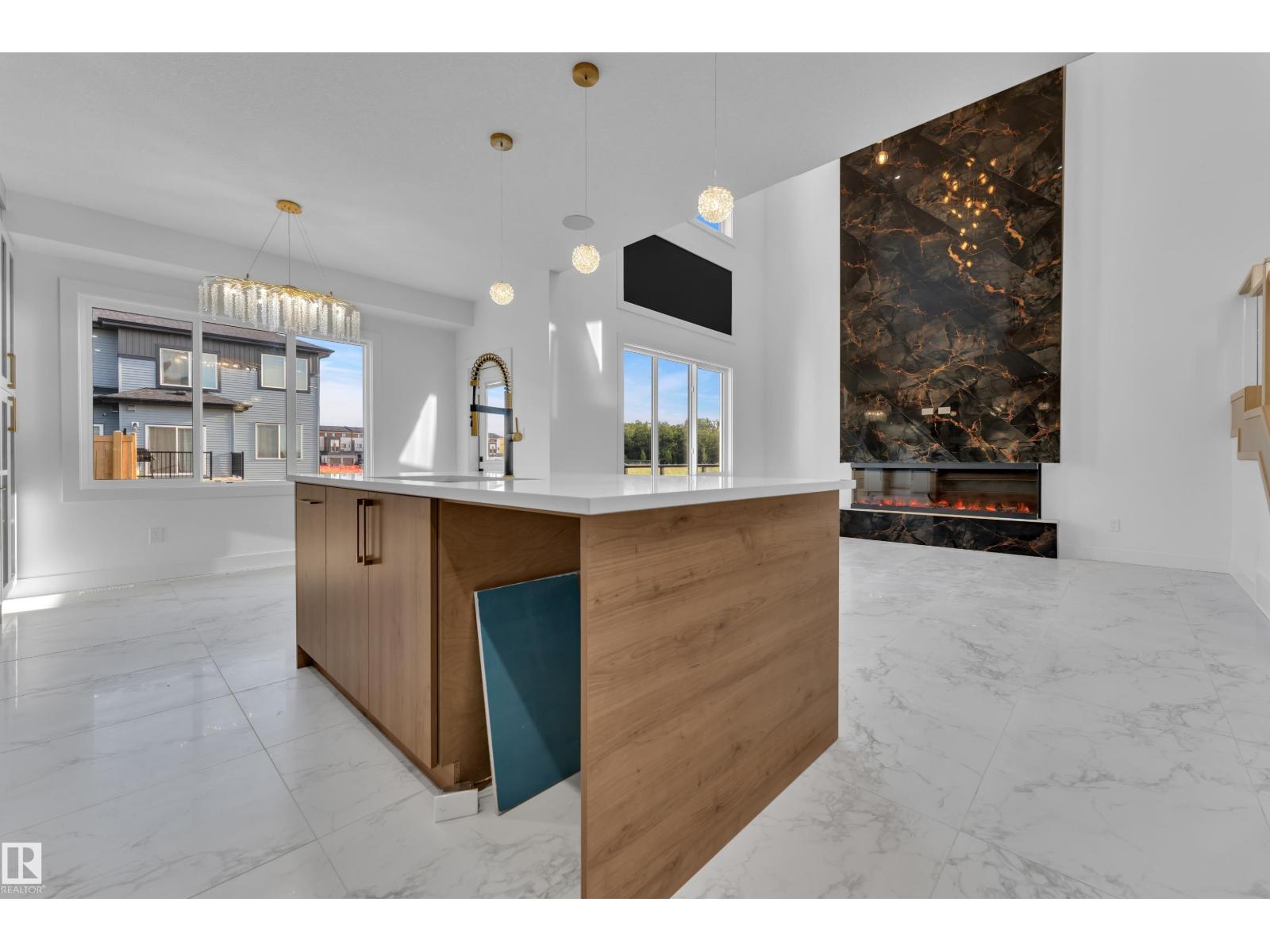 2039 156 AV NW - 10