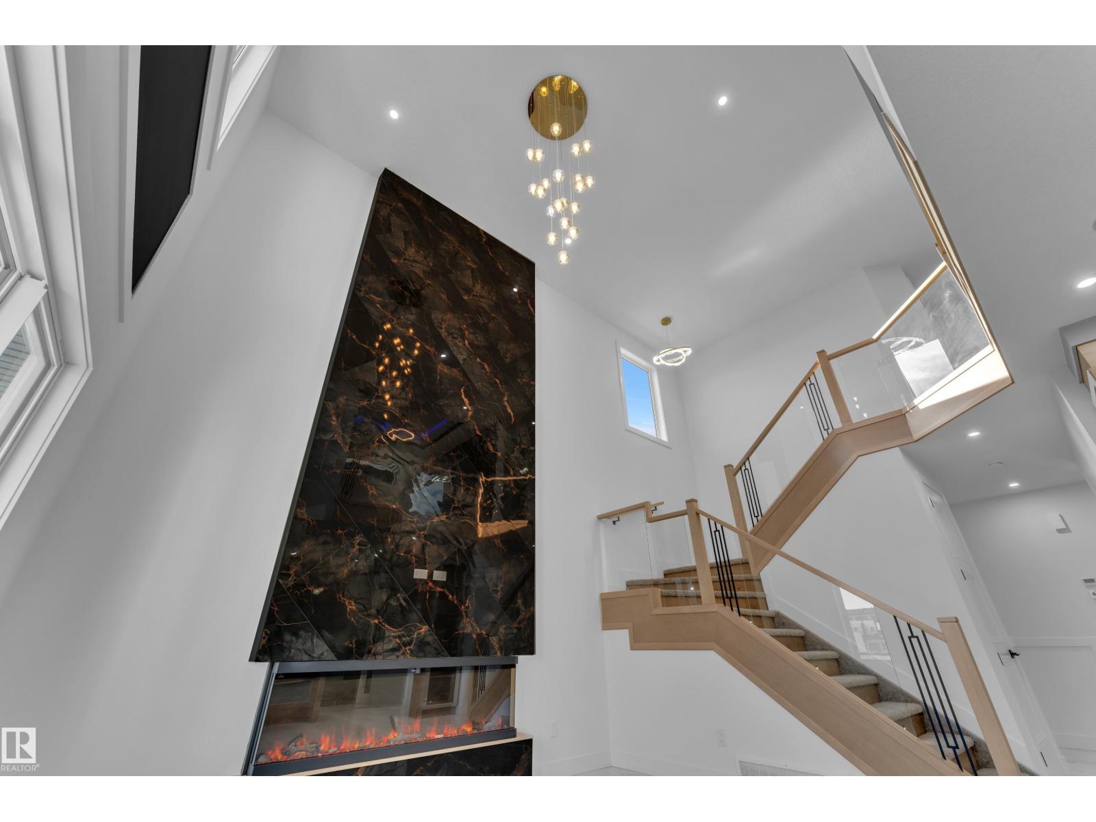2039 156 AV NW - 16