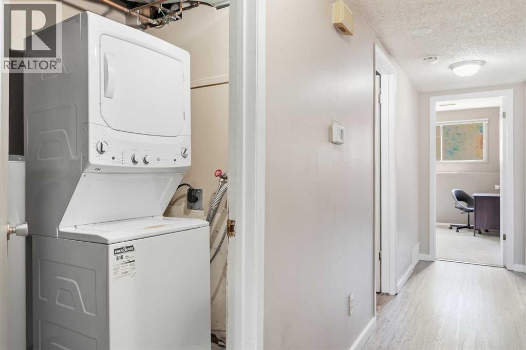 7343 36 Avenue NW - Image 26