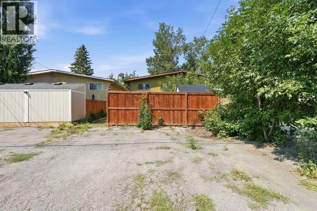 7343 36 Avenue NW - 30