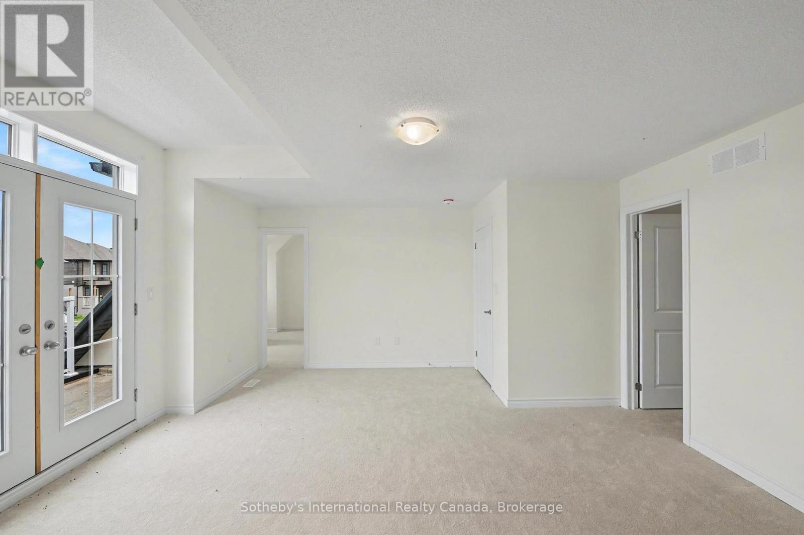 9 HILLCROFT WAY - 22