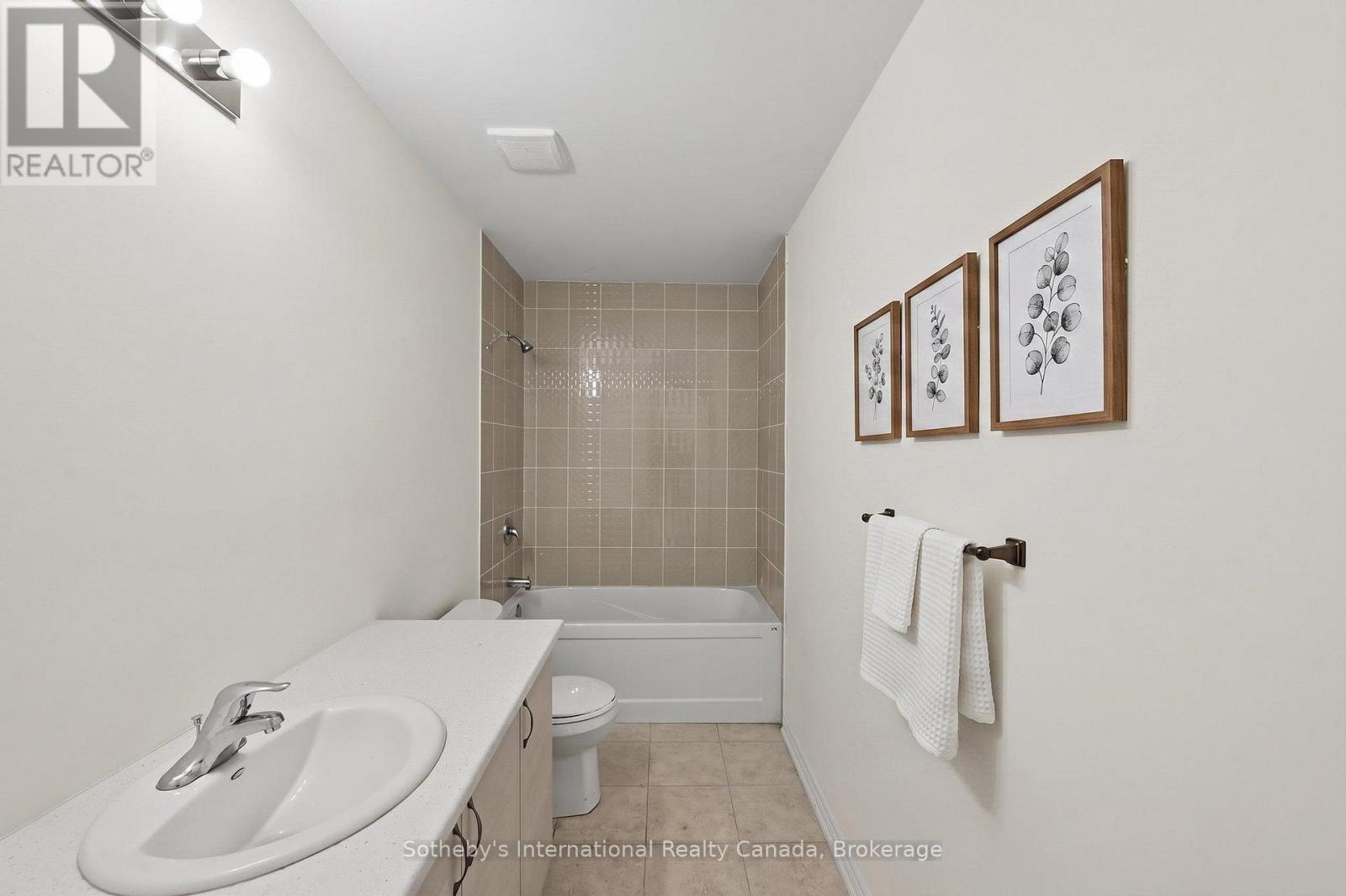 9 HILLCROFT WAY - 27