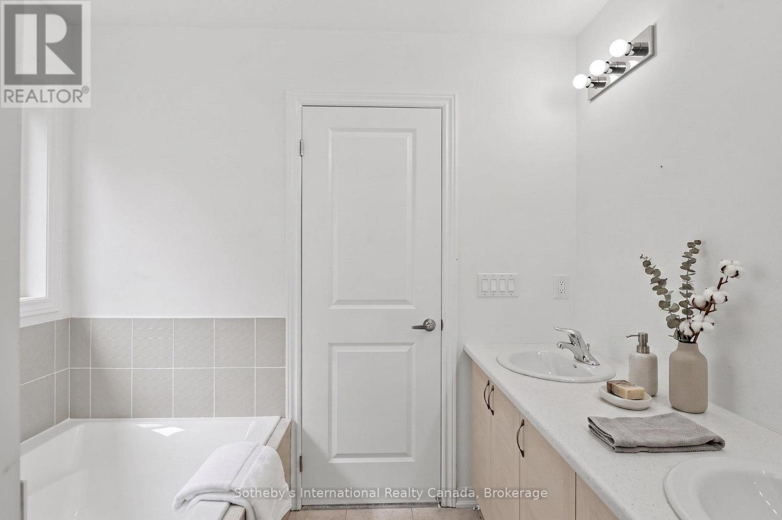9 HILLCROFT WAY - Image 31