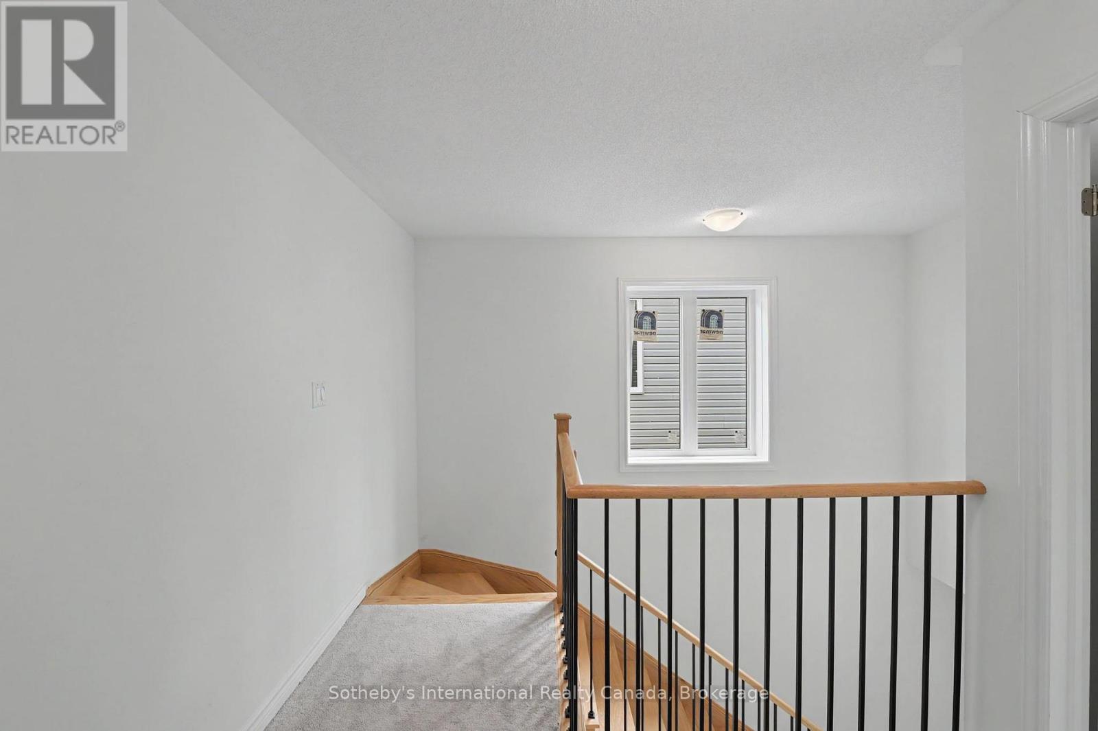 12 HILLCROFT WAY - 16