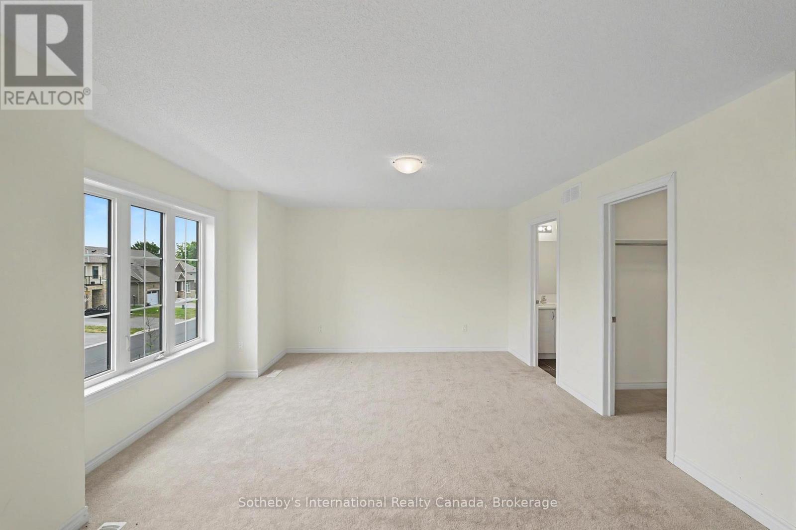 12 HILLCROFT WAY - 17
