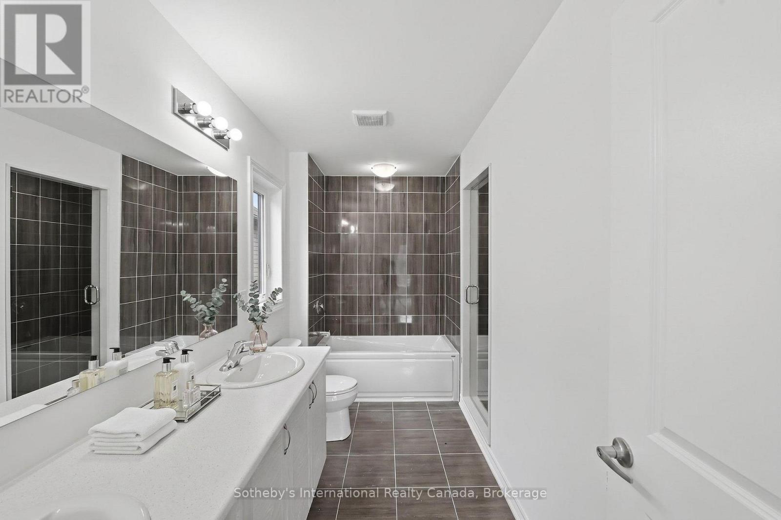 12 HILLCROFT WAY - Image 26