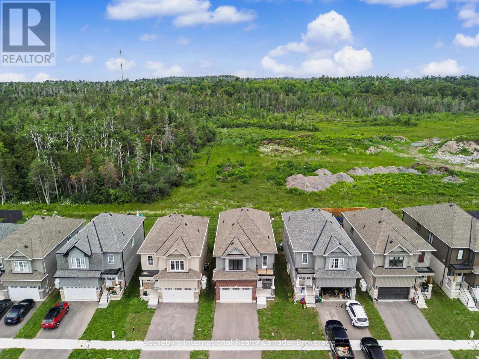 12 HILLCROFT WAY - 4