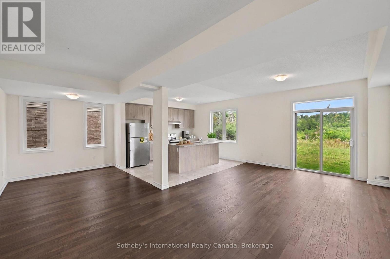 12 HILLCROFT WAY - 7