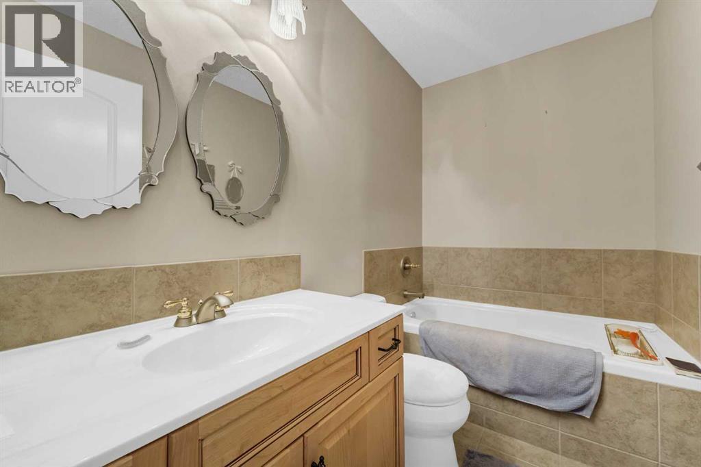 144 Sundance Road SW - 28