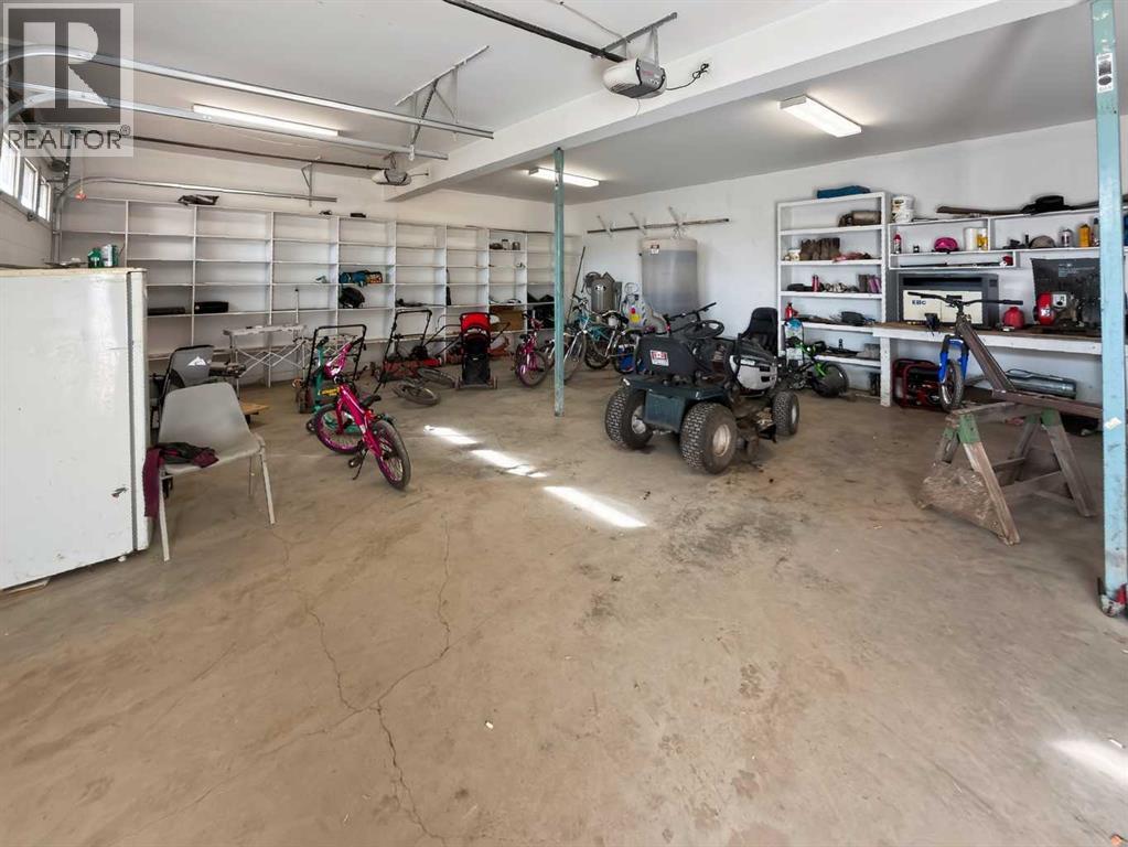 235044 TWP RD 821A - Image 36