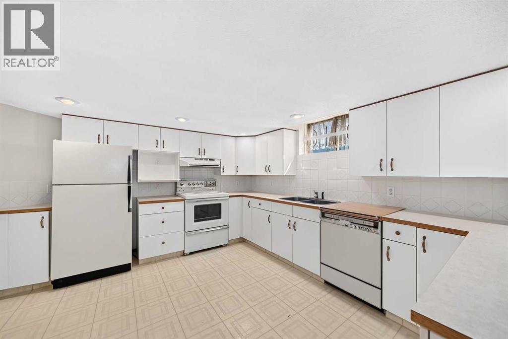 108 Woodside Close NW - 14