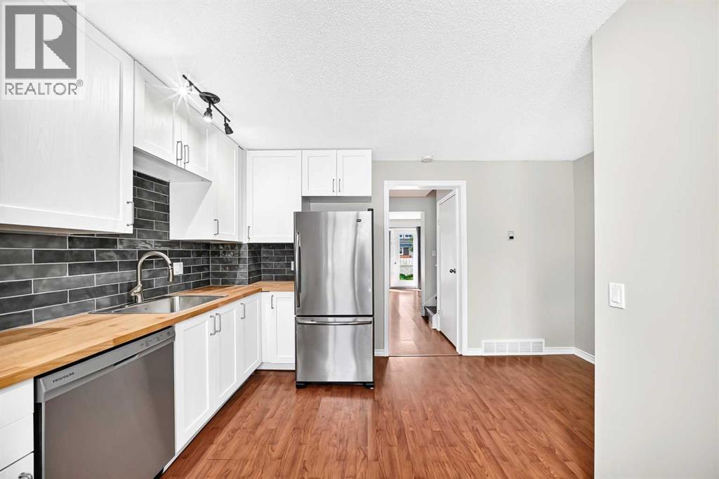 315 Georgian Villas NE - 8