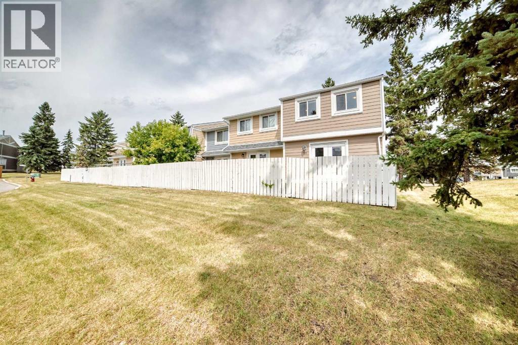 315 Georgian Villas NE - 43